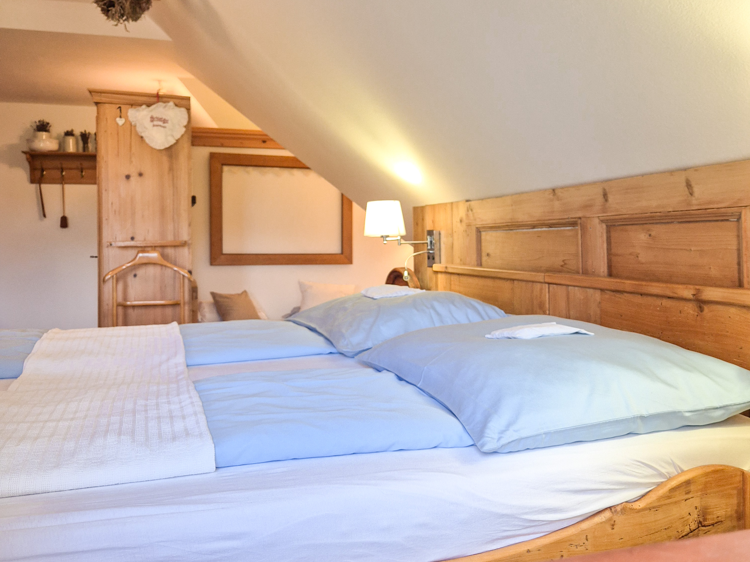 Double bed with blue bedding