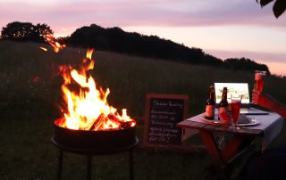 Online-Verkostung am Lagerfeuer