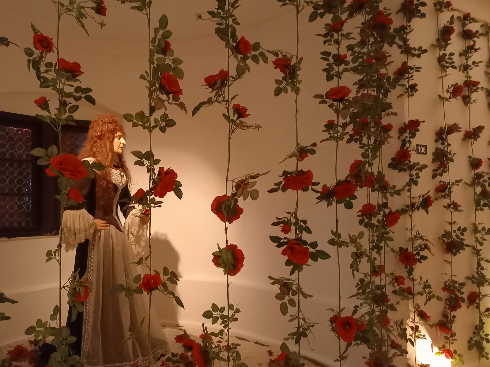 Die Blumenhexe Katharina Paldauf im Hexenmuseum auf der Riegersburg im Vulkanland Steiermark